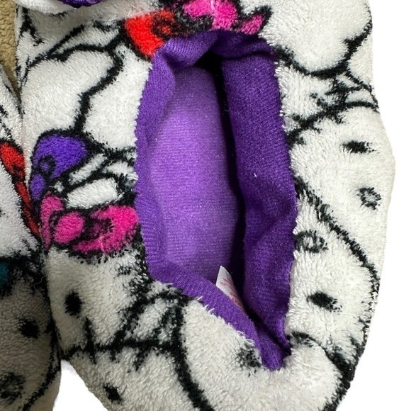 Hello Kitty head slippers 7/8 - Picture 4 of 5
